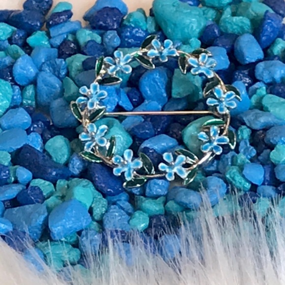 ❌❌❌SOLD❌❌❌VINTAGE BEAUCRAFT INC ENAMEL FLOWER - Picture 2 of 12